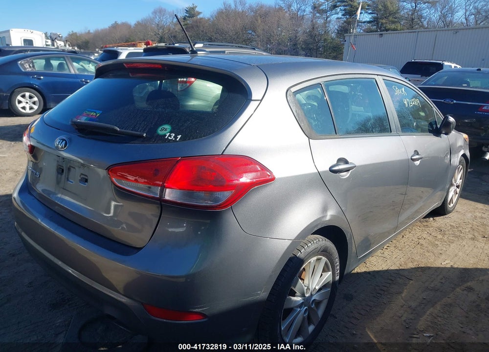 2016 KIA FORTE VIN: KNAFX5A82G5494900