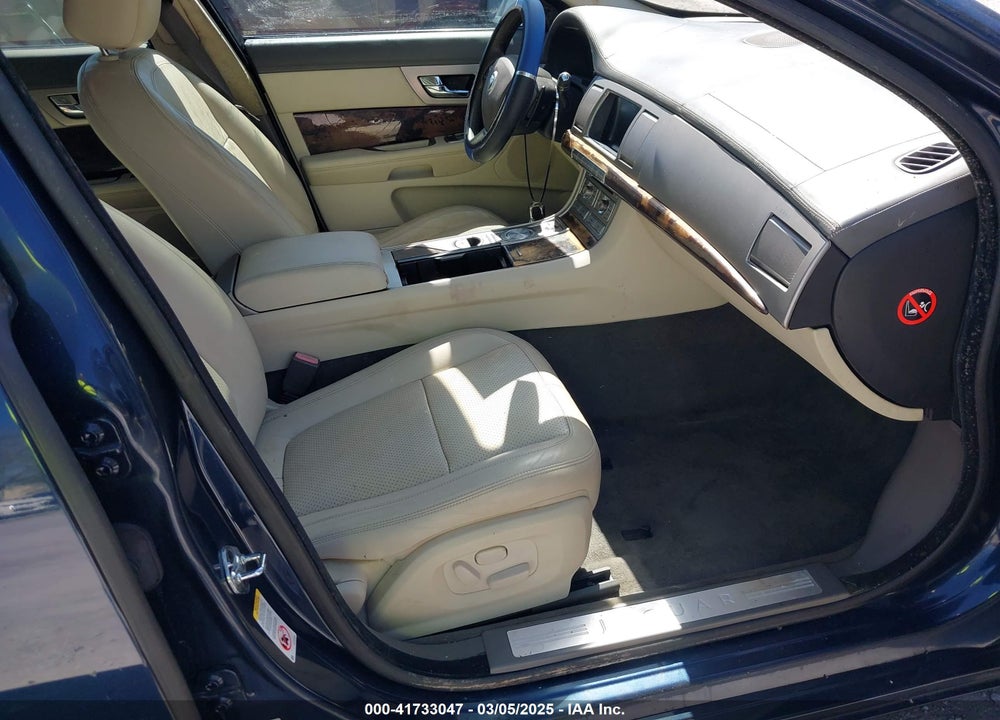 2010 JAGUAR XF VIN: SAJWA0GB5ALR78767