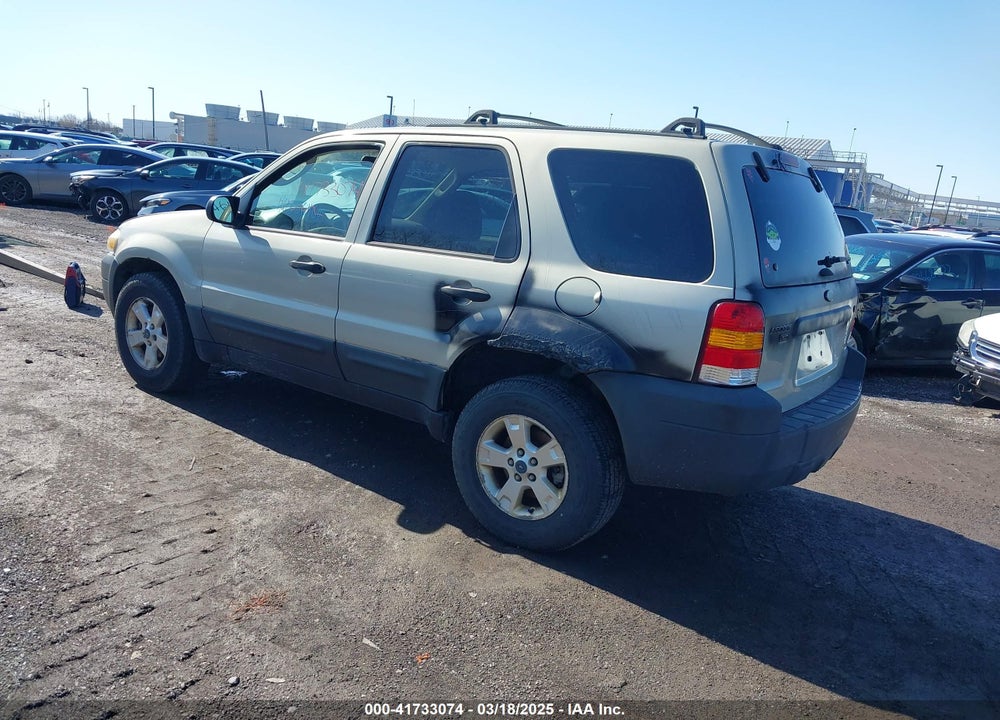 2005 FORD ESCAPE XLT VIN: 1FMYU93105KB27645