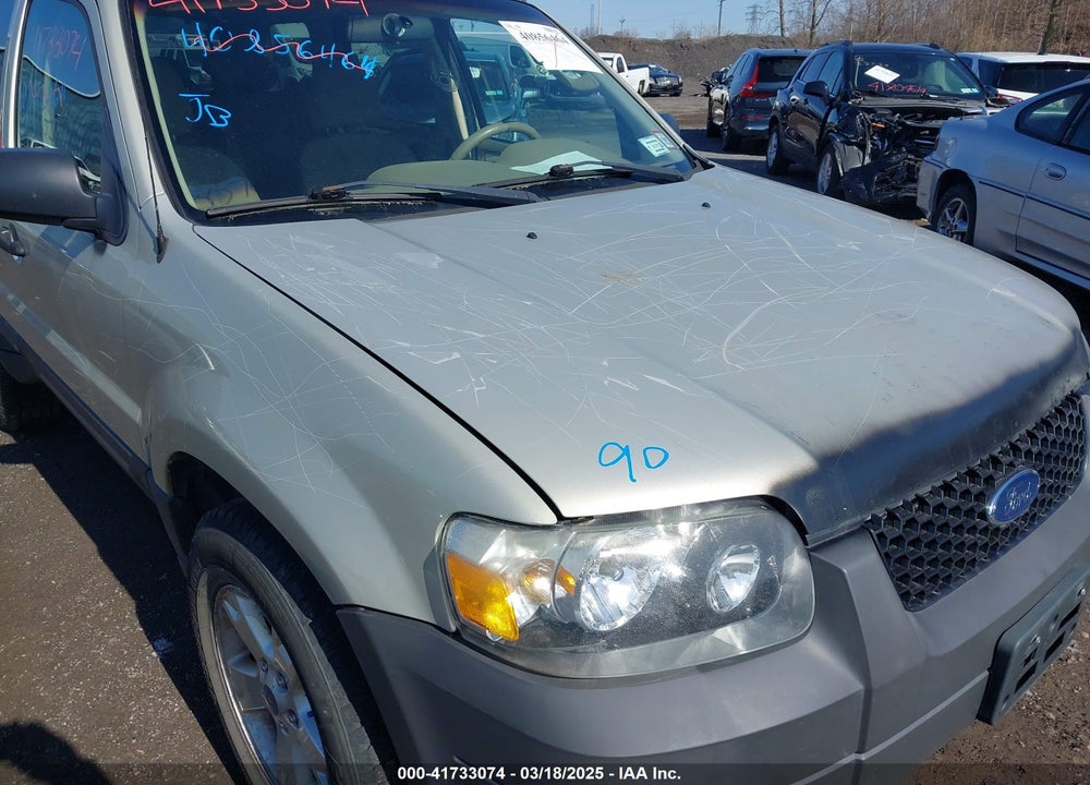 2005 FORD ESCAPE XLT VIN: 1FMYU93105KB27645