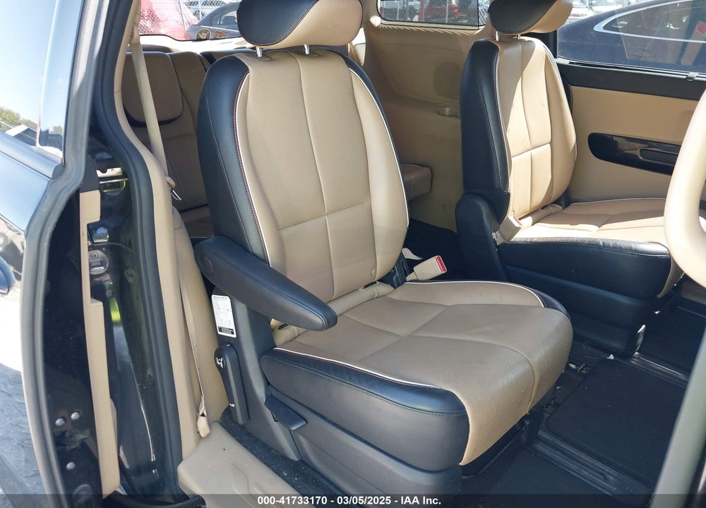 2017 KIA SEDONA EX VIN: KNDMC5C13H6263232