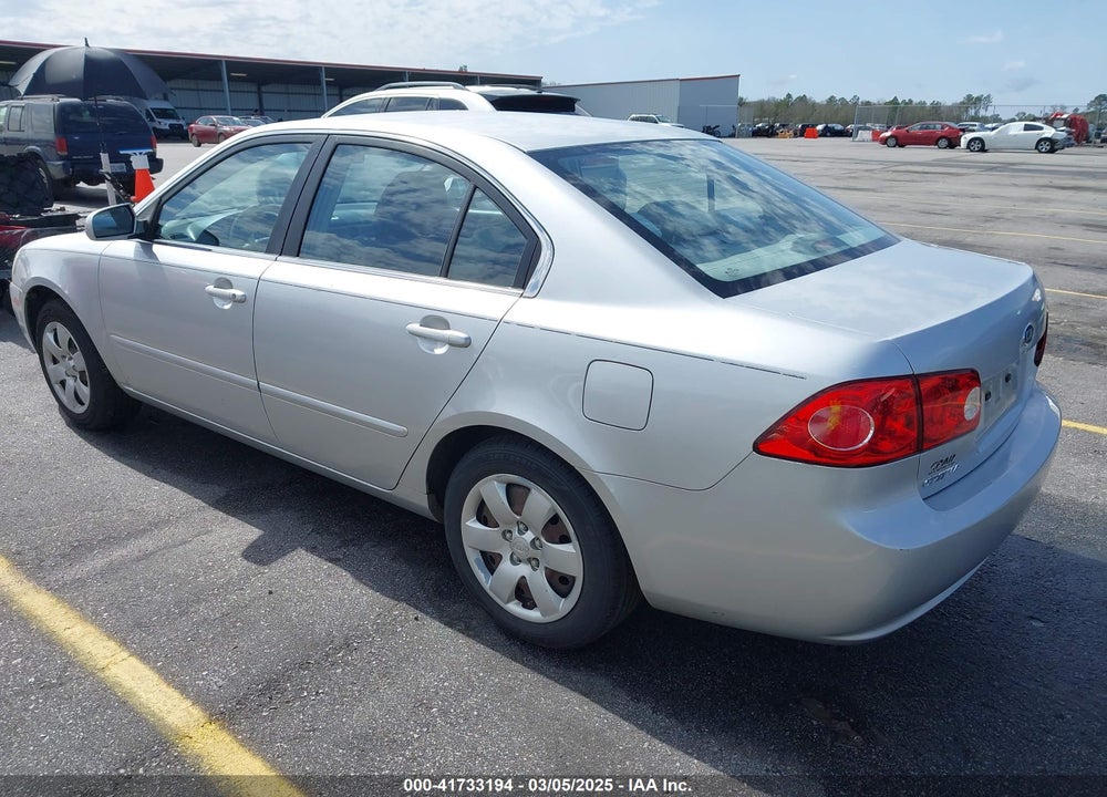 2008 KIA OPTIMA VIN: KNAGE123X85241993