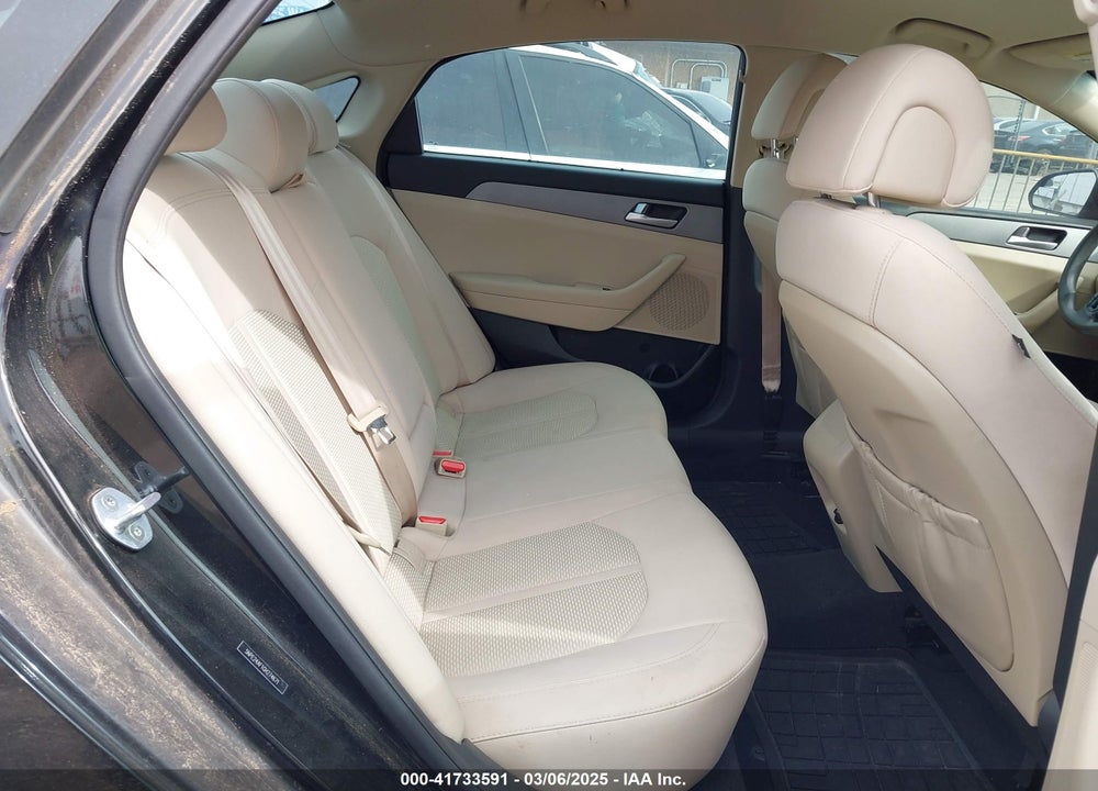 2016 HYUNDAI SONATA SE VIN: 5NPE24AF1GH274671