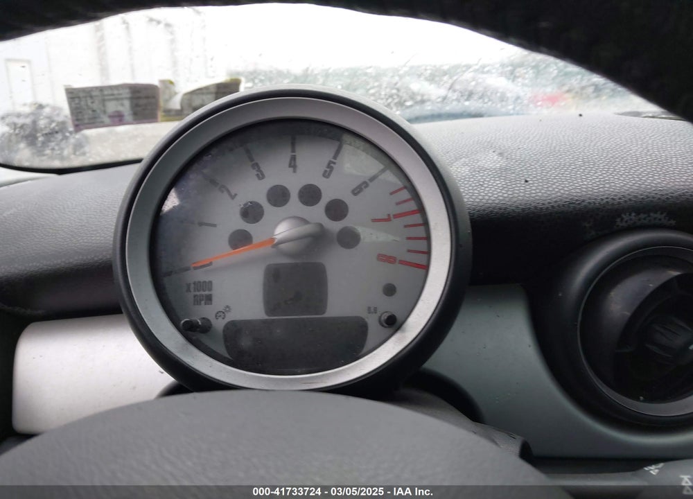 2009 MINI COOPER VIN: WMWMF33599TU75907