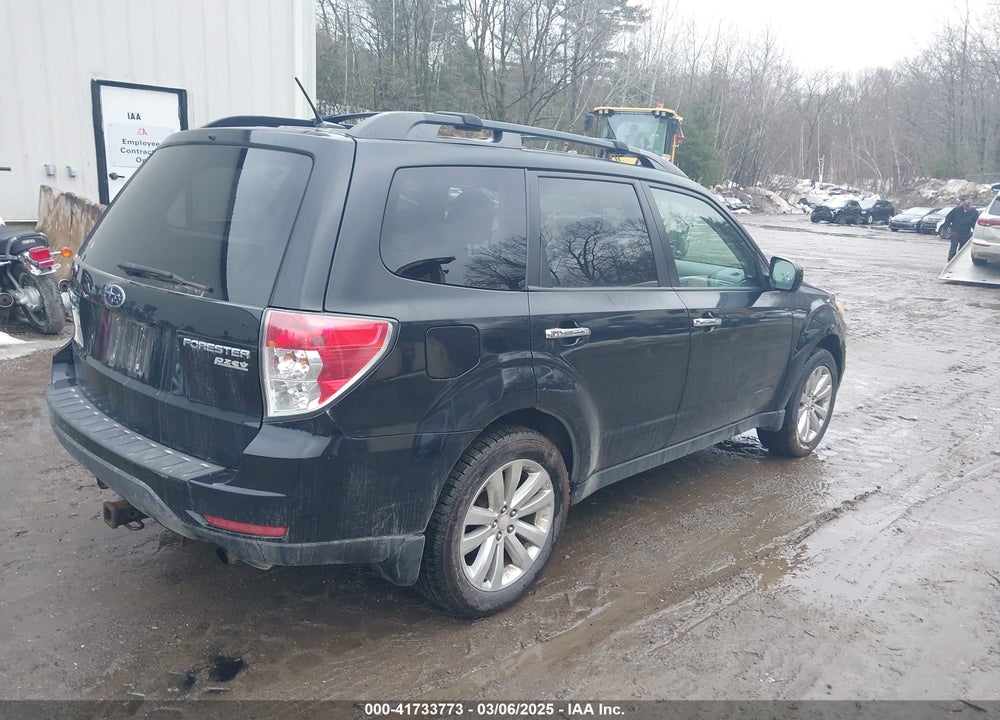2011 SUBARU FORESTER 2.5X PREMIUM VIN: JF2SHADC6BH728875