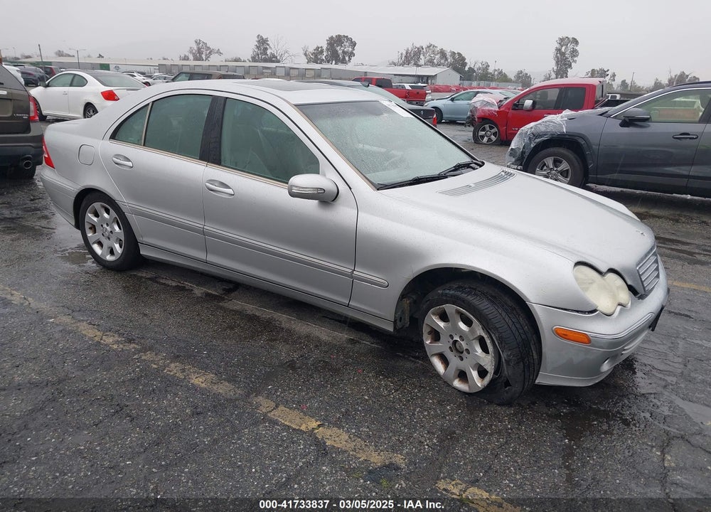 2005 MERCEDES-BENZ C 240 LUXURY VIN: WDBRF61J05A689425