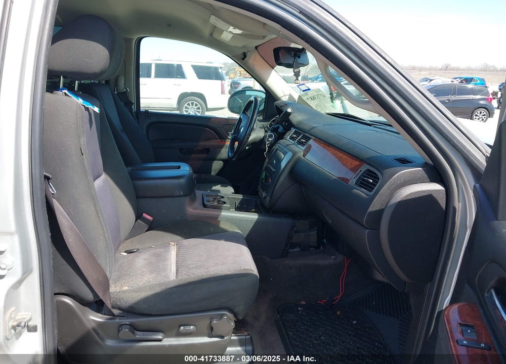 2010 GMC YUKON SLE VIN: 1GKUCAE08AR275205