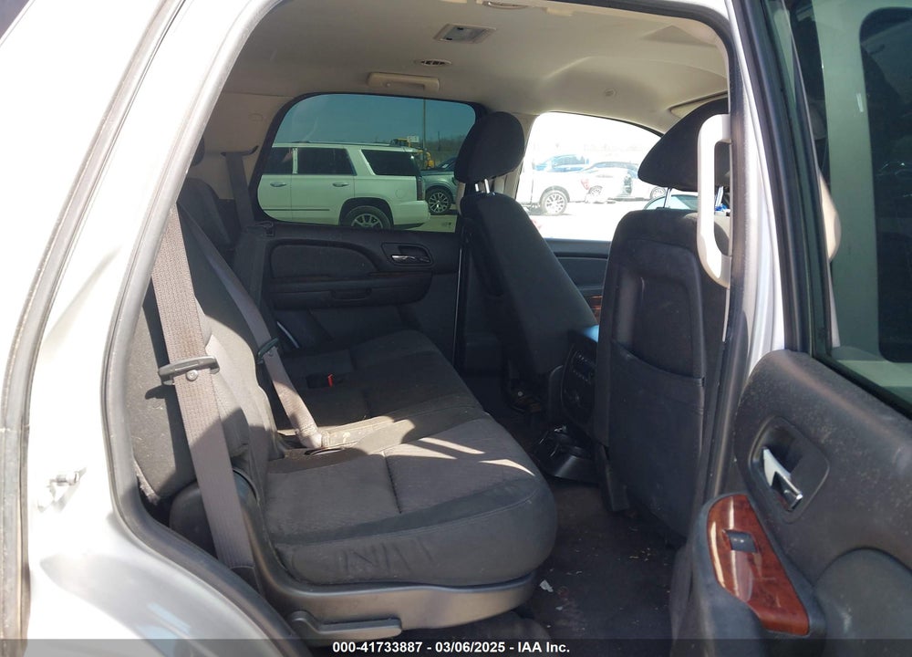 2010 GMC YUKON SLE VIN: 1GKUCAE08AR275205