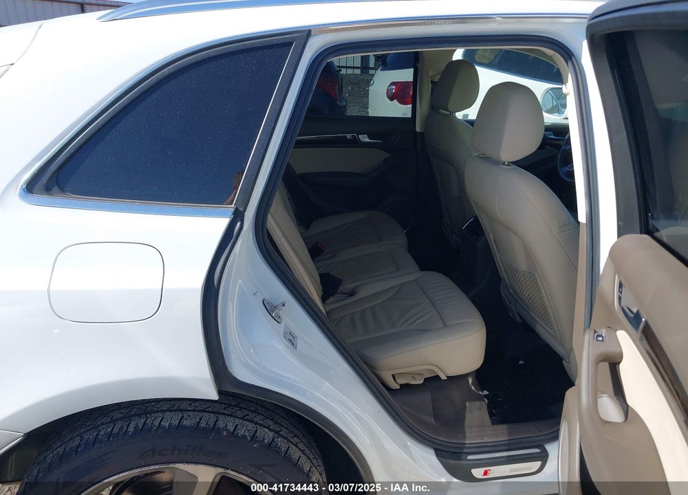 2014 AUDI Q5 VIN: WA1DGAFP5EA058740