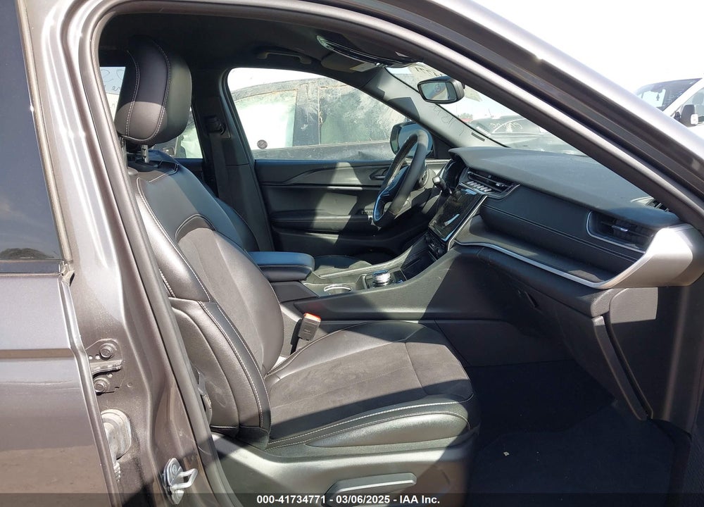 2024 JEEP GRAND CHEROKEE L VIN: 1C4RJKAG4R8507770