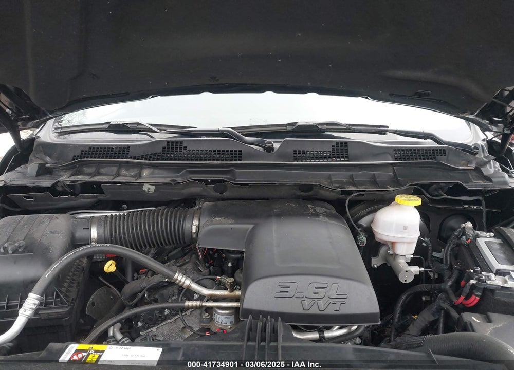 2024 RAM 1500 CLASSIC SLT 4X4 6'4 BOX VIN: 1C6RR7GG1RS124974