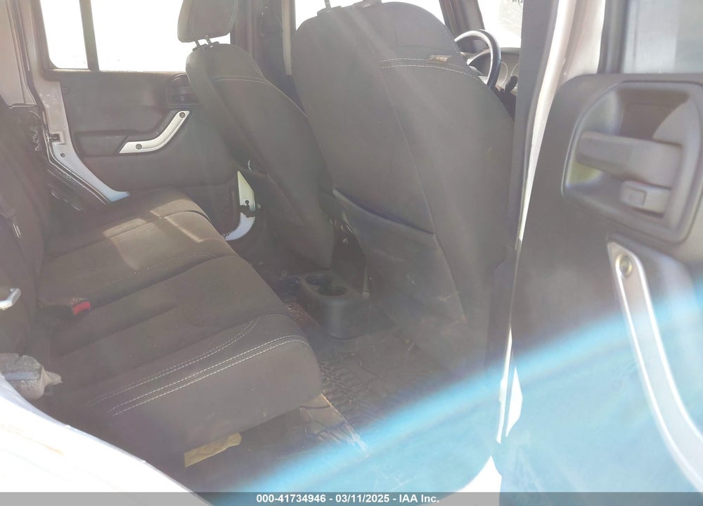 2016 JEEP WRANGLER UNLIMITED SAHARA VIN: 1C4HJWEG5GL227346