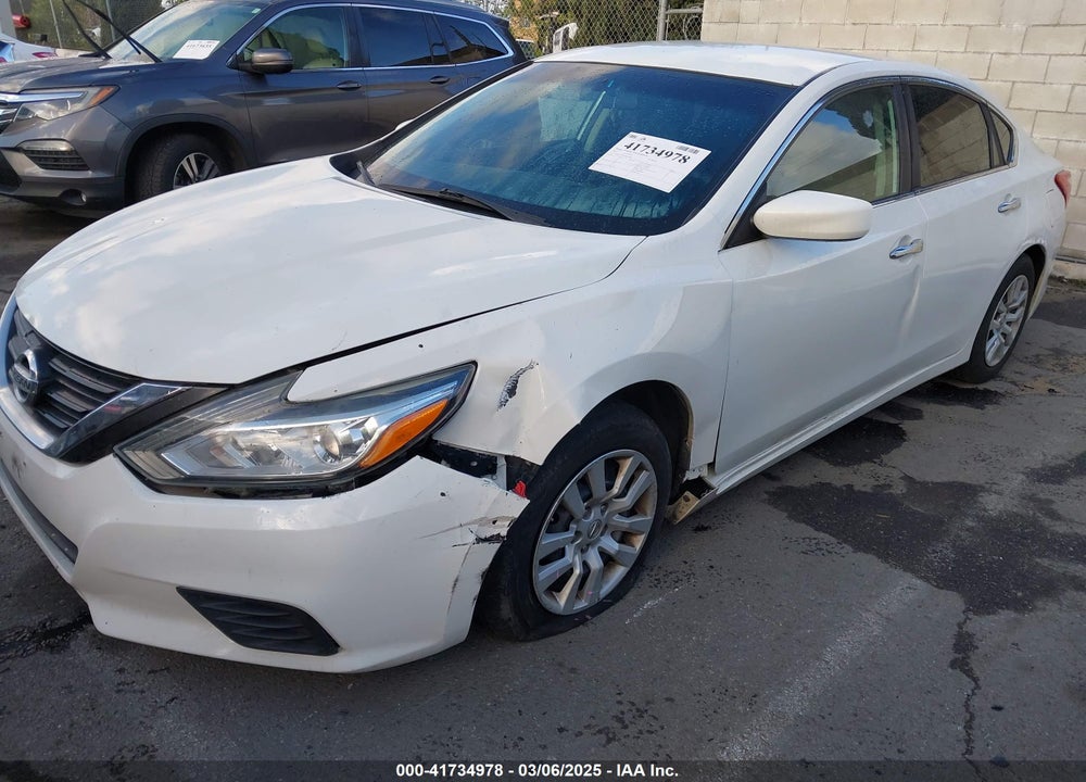 2017 NISSAN ALTIMA VIN: 1N4AL3AP9HN352099