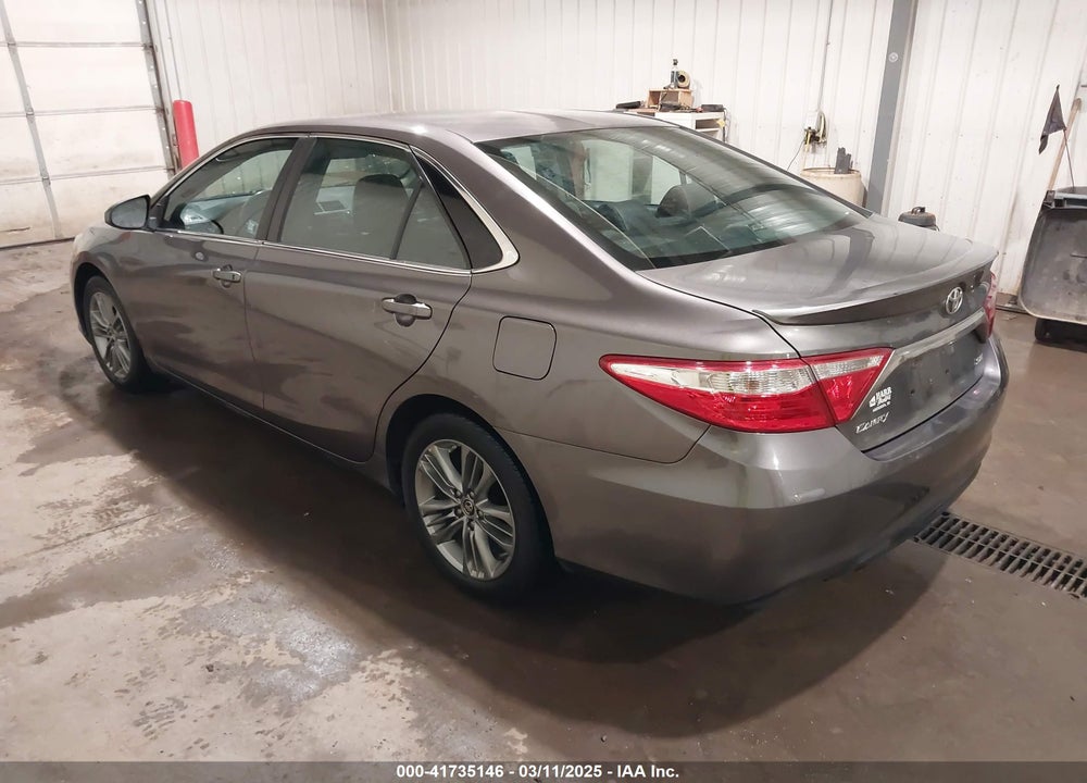 2015 TOYOTA CAMRY SE VIN: 4T1BF1FK2FU005624
