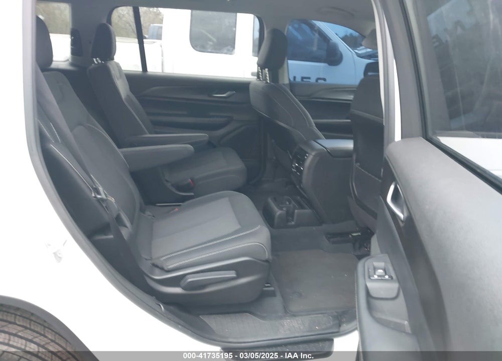 2023 JEEP GRAND CHEROKEE L LAREDO 4X2 VIN: 1C4RJJAG5P8843337