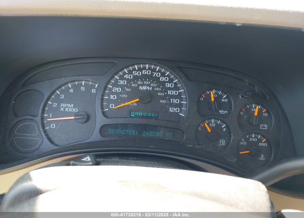 2005 CHEVROLET TAHOE VIN: 1GNEK13T25R158216