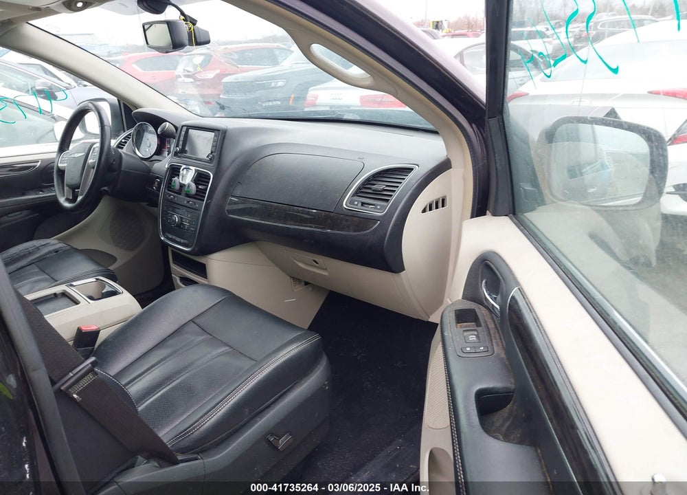 2014 CHRYSLER TOWN & COUNTRY VIN: 2C4RC1CG0ER408959