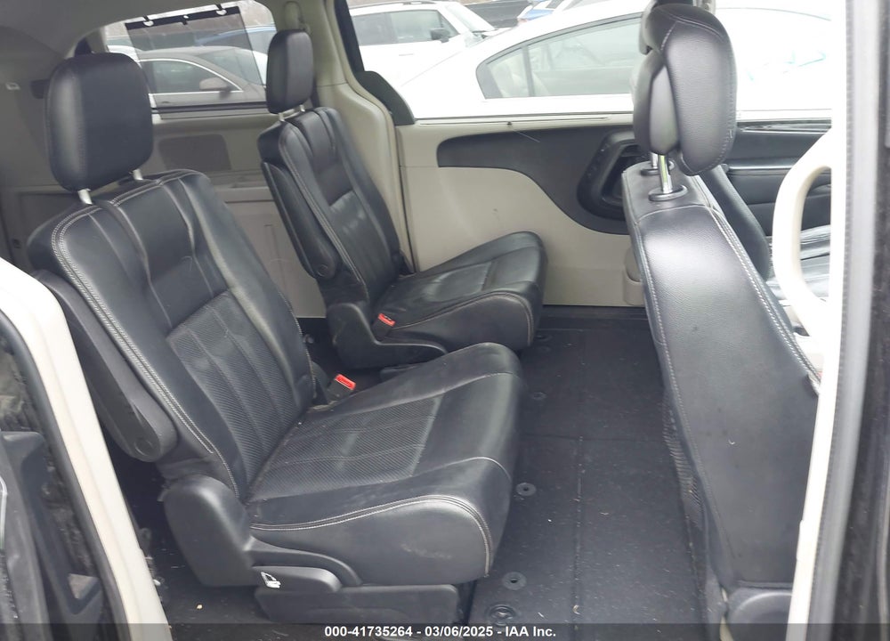 2014 CHRYSLER TOWN & COUNTRY VIN: 2C4RC1CG0ER408959