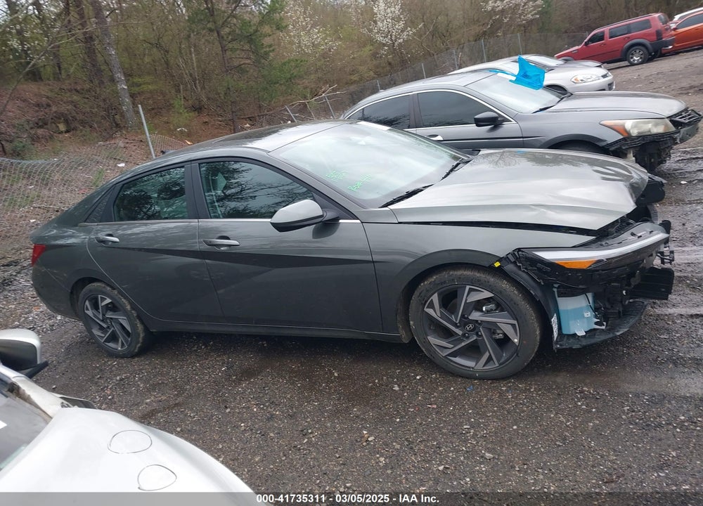 2025 HYUNDAI ELANTRA VIN: KMHLS4DG8SU920178