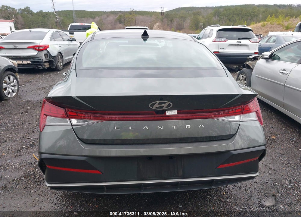 2025 HYUNDAI ELANTRA VIN: KMHLS4DG8SU920178