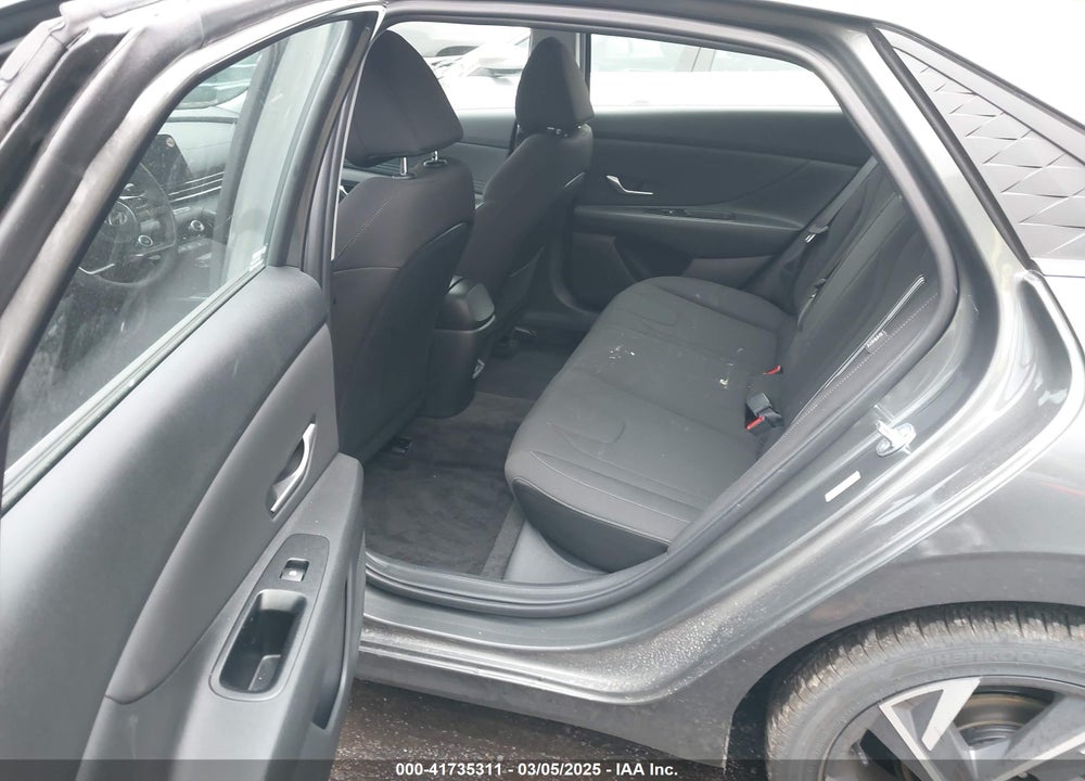 2025 HYUNDAI ELANTRA VIN: KMHLS4DG8SU920178