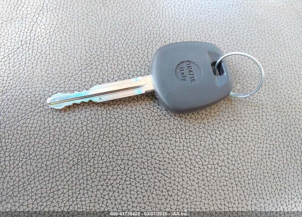 2008 TOYOTA SIENNA LE VIN: 5TDZK23C98S223407