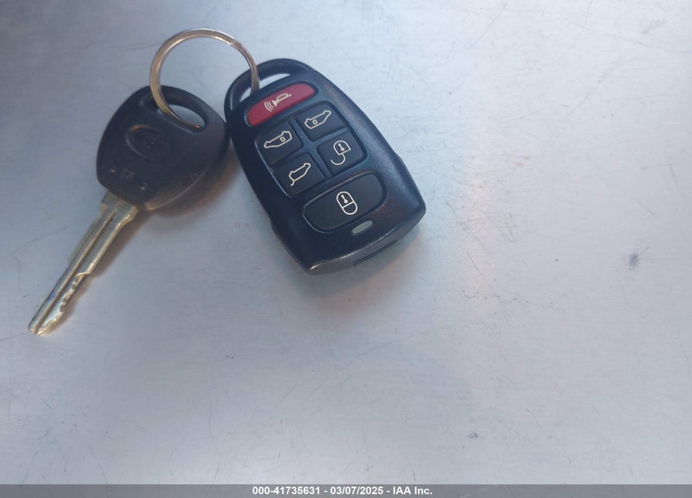 2012 KIA SEDONA VIN: KNDMH4C70C6463591