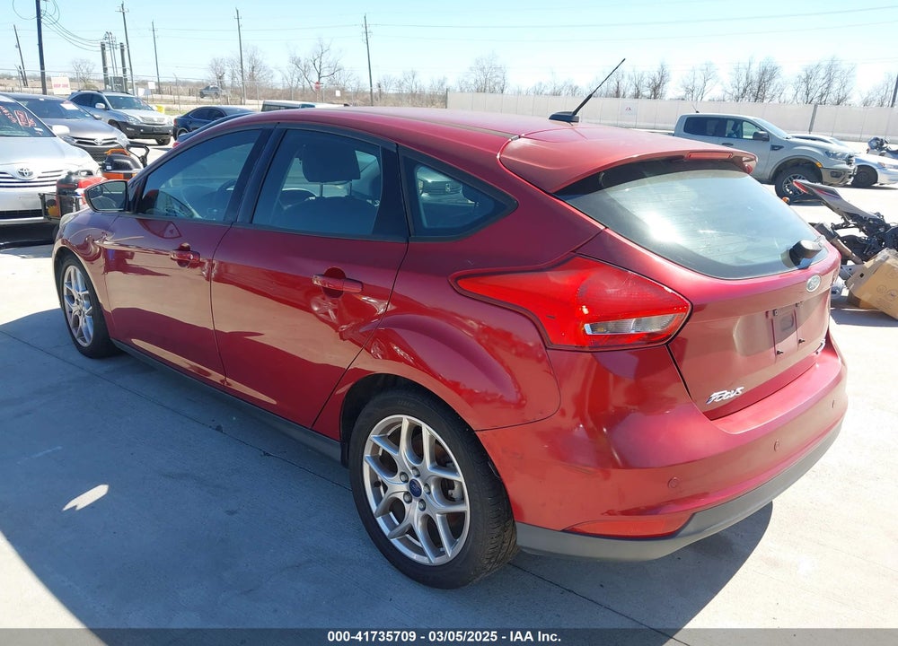 2015 FORD FOCUS SE VIN: 1FADP3K20FL274809