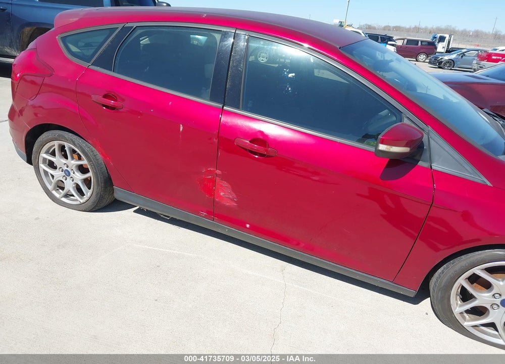 2015 FORD FOCUS SE VIN: 1FADP3K20FL274809