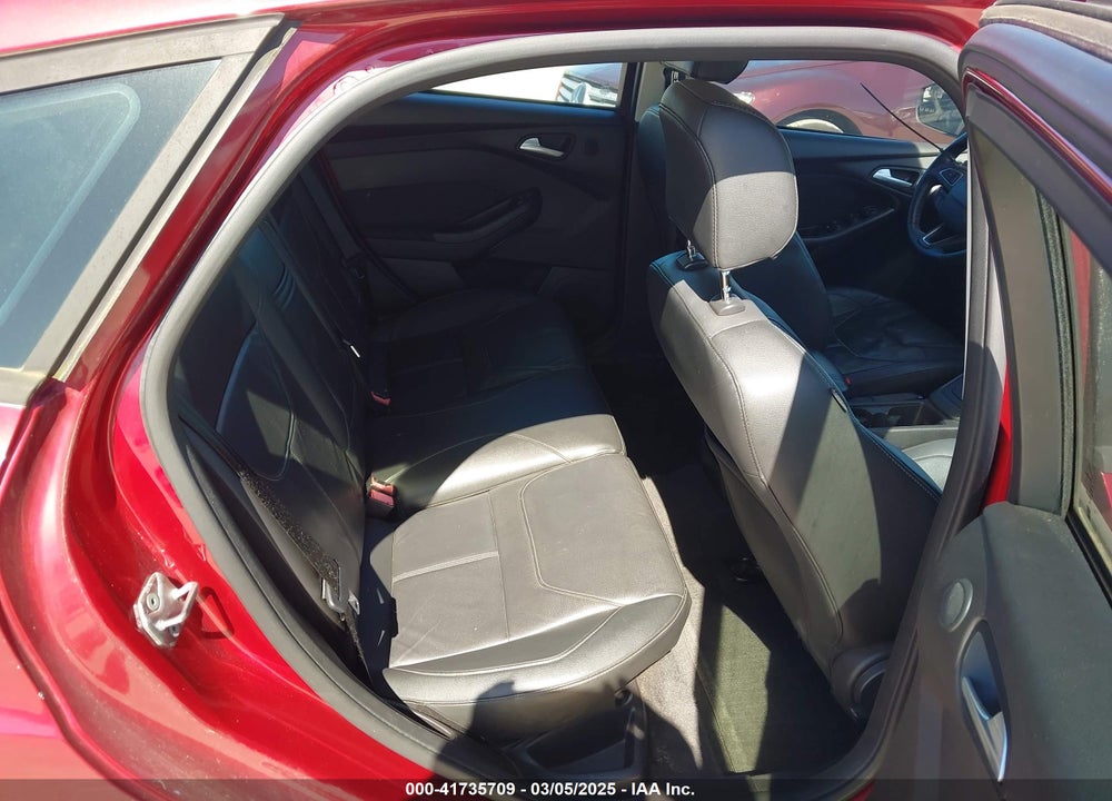 2015 FORD FOCUS SE VIN: 1FADP3K20FL274809