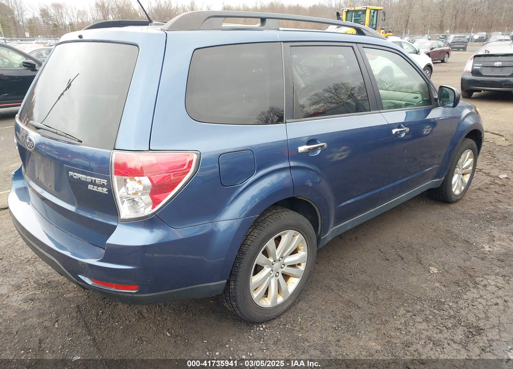 2013 SUBARU FORESTER 2.5X PREMIUM VIN: JF2SHADCXDH413273