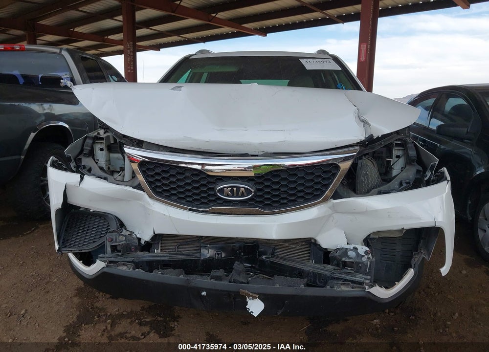2011 KIA SORENTO VIN: 5XYKTDA28BG178257