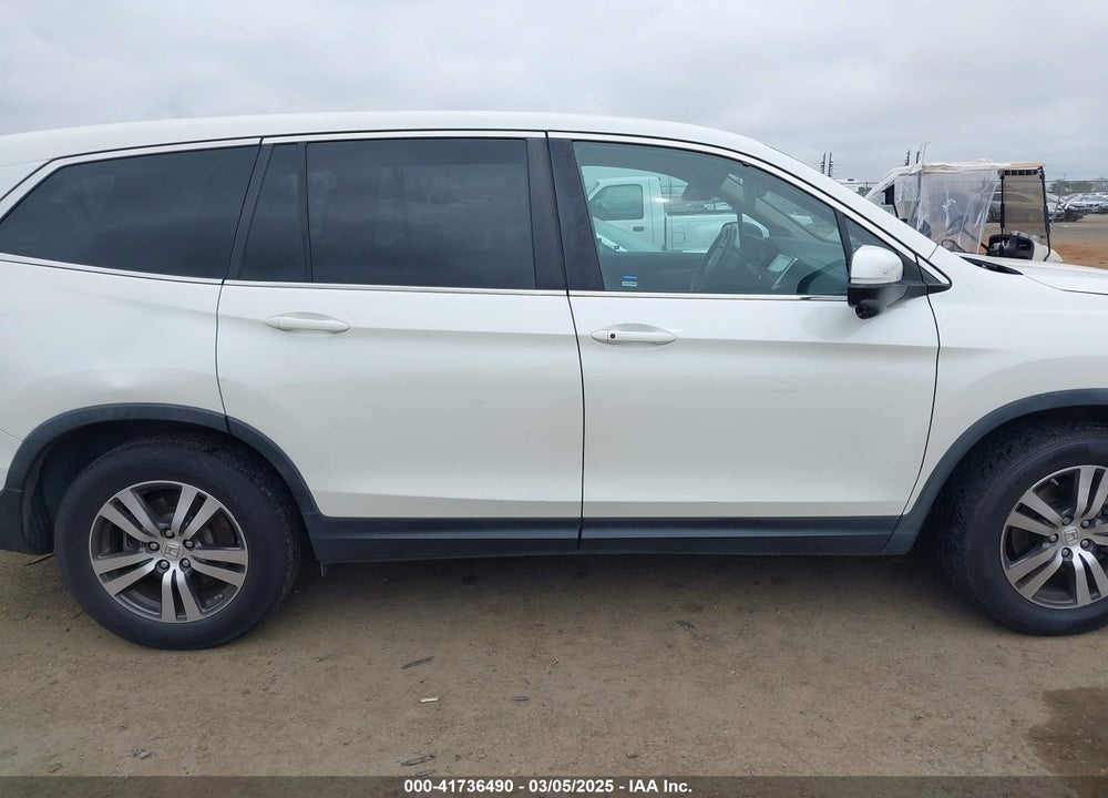 2017 HONDA PILOT EX-L VIN: 5FNYF5H52HB021122
