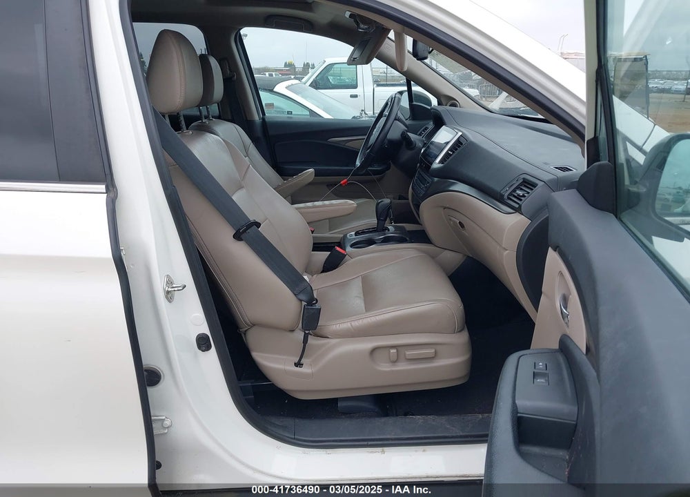 2017 HONDA PILOT EX-L VIN: 5FNYF5H52HB021122
