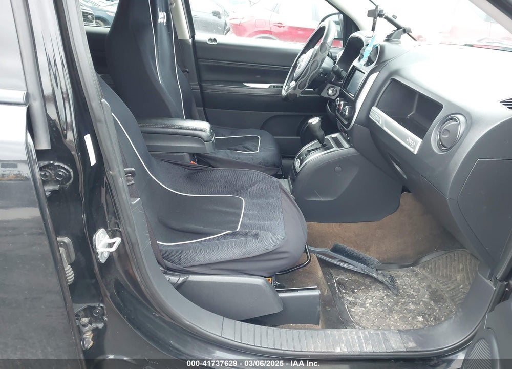 2014 JEEP COMPASS VIN: 1C4NJDEB5ED741121
