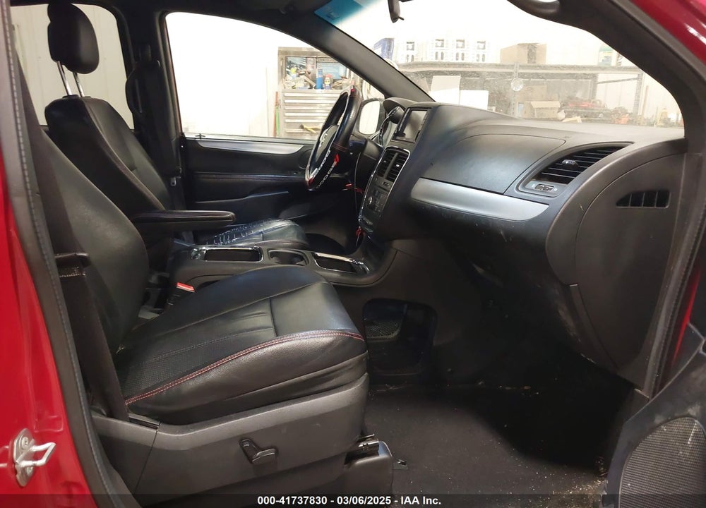 2015 DODGE GRAND CARAVAN R/T VIN: 2C4RDGEG5FR591564