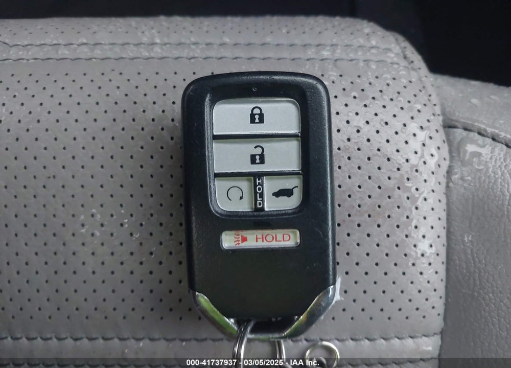 2018 HONDA CR-V VIN: 7FARW2H83JE096791