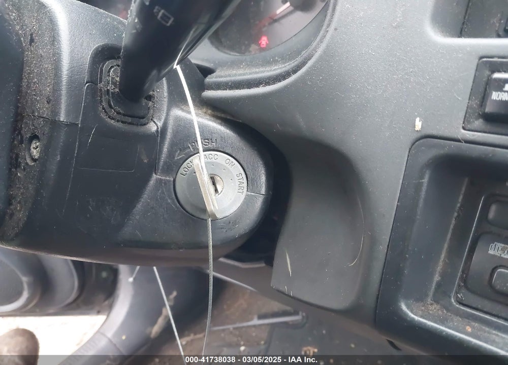 1998 TOYOTA RAV4 VIN: JT3GP10V0W0026669