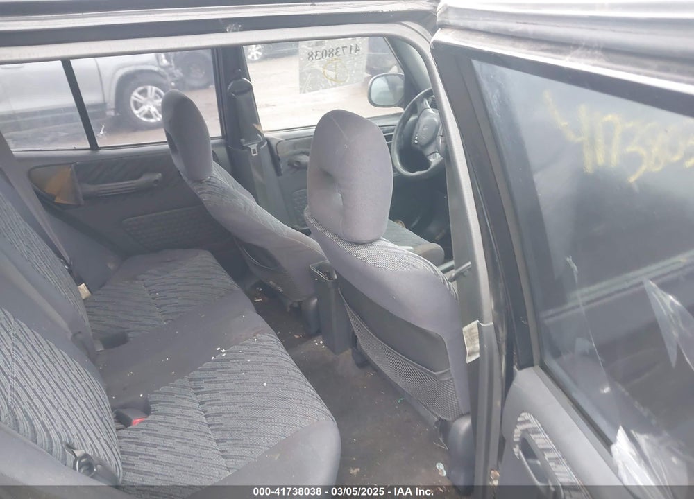 1998 TOYOTA RAV4 VIN: JT3GP10V0W0026669