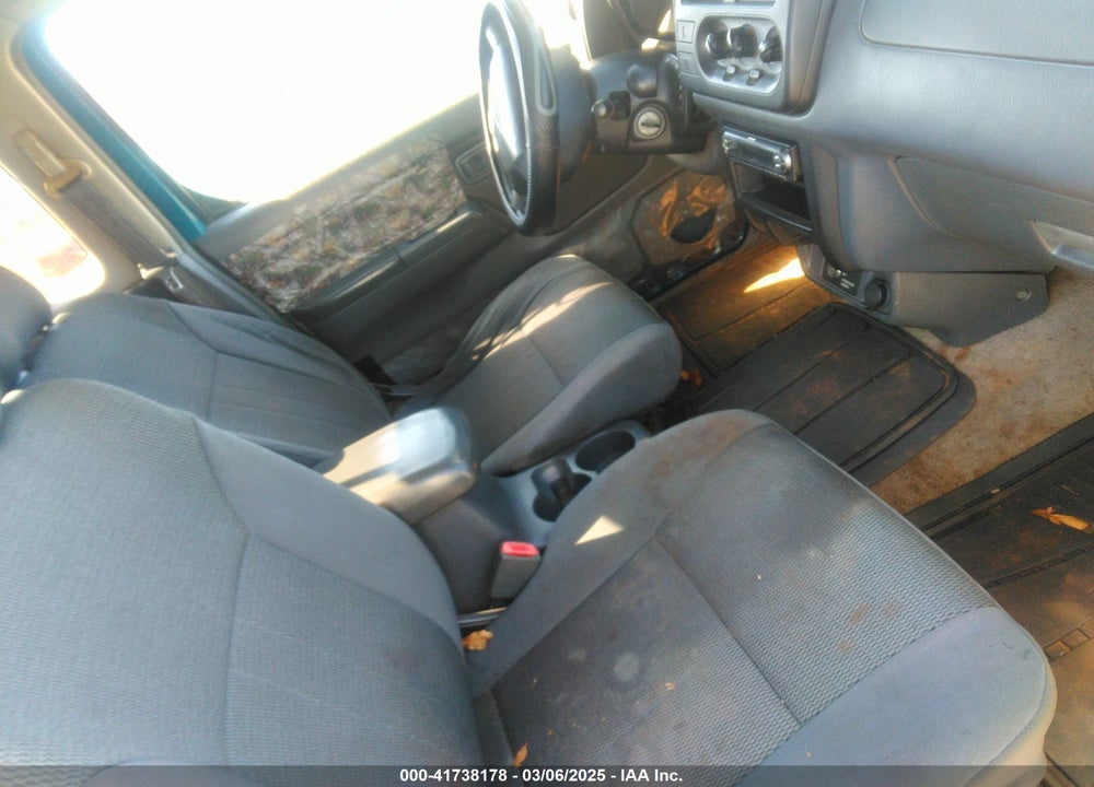 2001 NISSAN FRONTIER XE VIN: 1N6DD26S41C399051