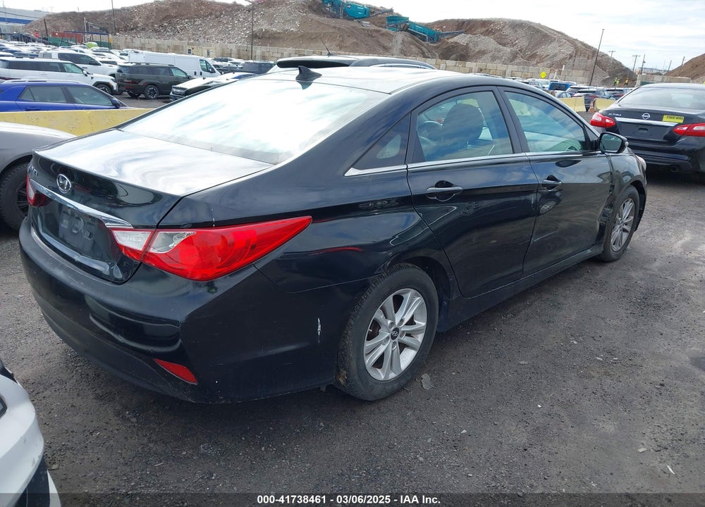 2014 HYUNDAI SONATA VIN: 5NPEB4AC3EH831163