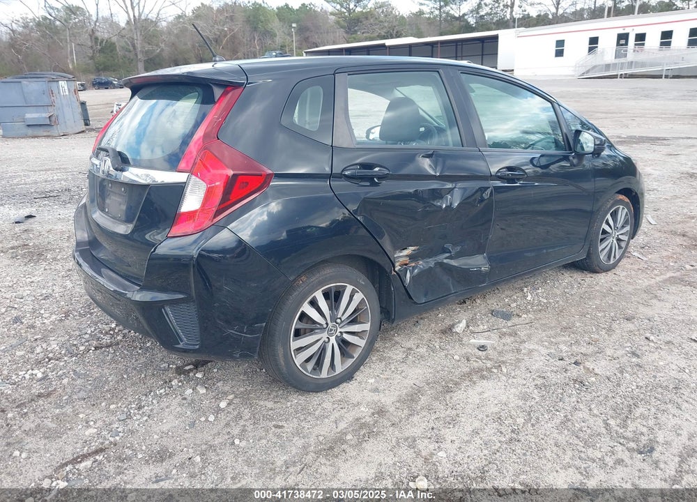 2015 HONDA FIT VIN: 3HGGK5H82FM746120