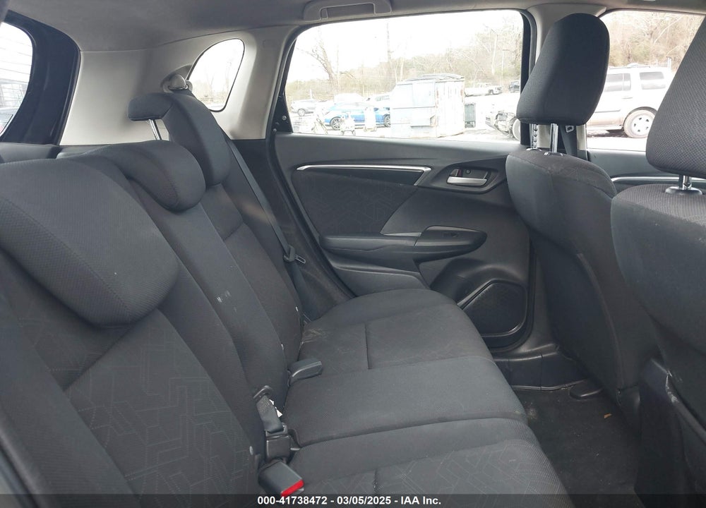 2015 HONDA FIT VIN: 3HGGK5H82FM746120