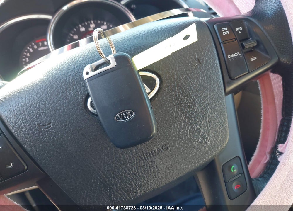 2011 KIA SORENTO EX VIN: 5XYKUCA18BG064192