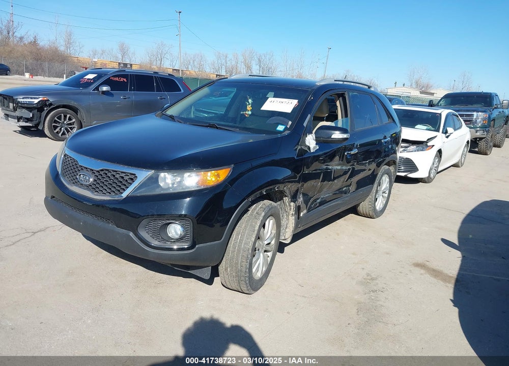 2011 KIA SORENTO EX VIN: 5XYKUCA18BG064192
