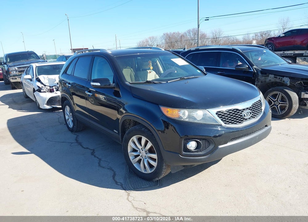 2011 KIA SORENTO EX VIN: 5XYKUCA18BG064192
