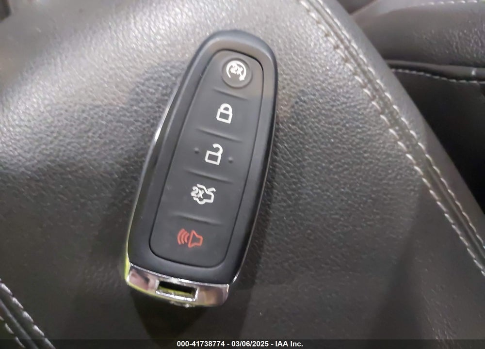 2016 FORD ESCAPE VIN: 1FMCU0J95GUA36151