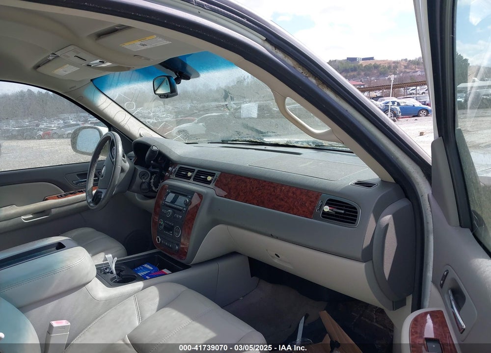 2007 CHEVROLET TAHOE LT VIN: 1GNFK13087J124227