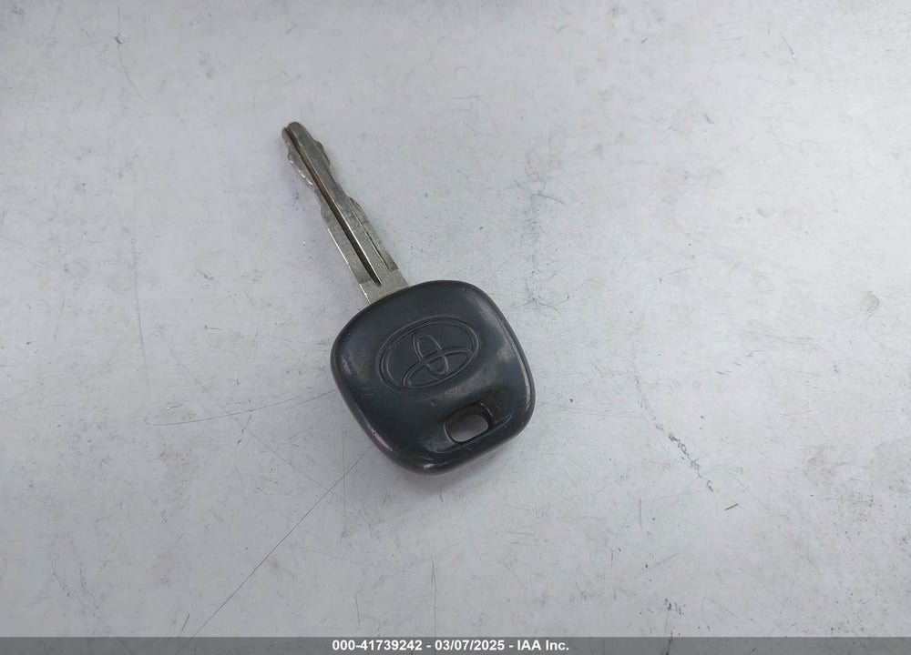 2003 TOYOTA PRIUS VIN: JT2BK18U130078557