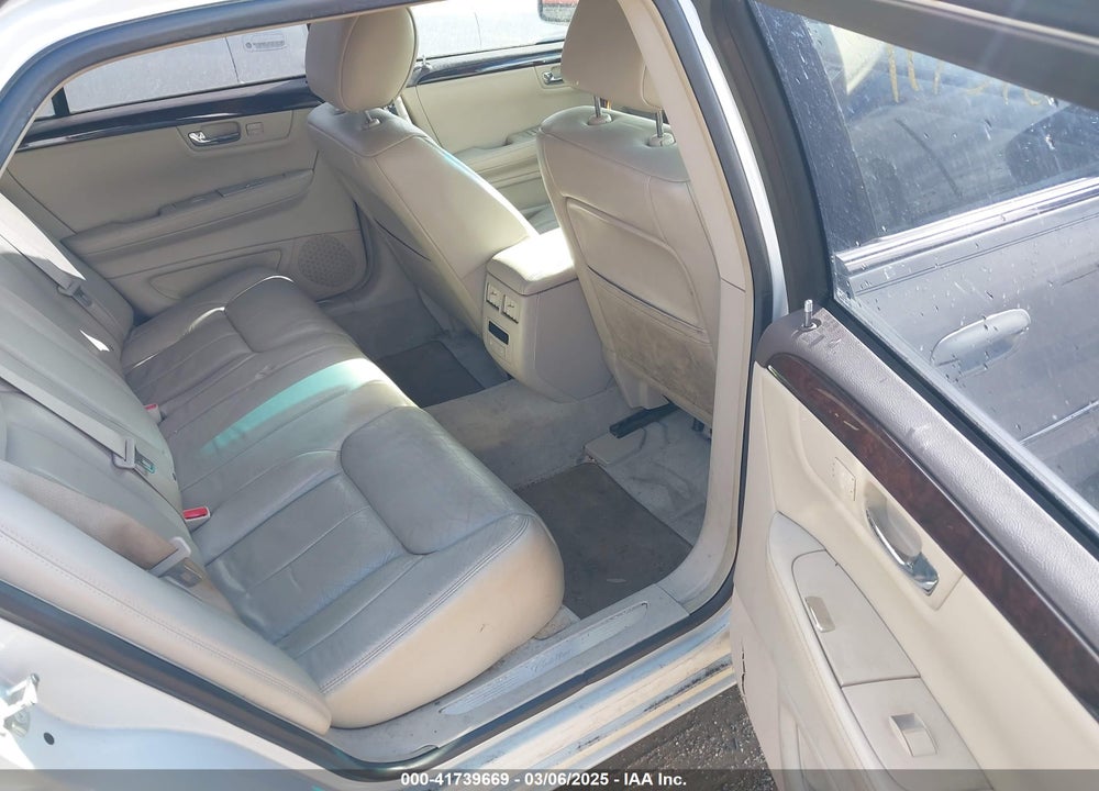 2010 CADILLAC DTS VIN: 1G6KD5EY2AU105662